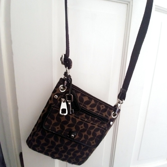 Fossil Handbags - EUC Fossil Signature Crossbody w/Tag & Key